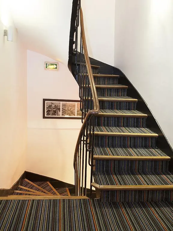 Le Myosotis Hotell Paris 2*,